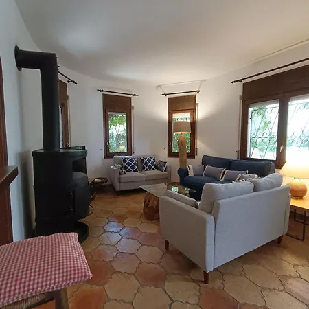 Dos Calas - Bonita De Estilo Rustico Y Piscina De Agua Salada لاميتّيا ذي مار